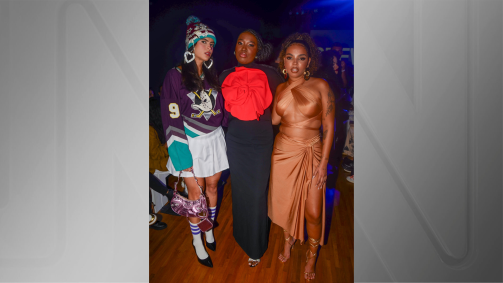 Ex bbbs Pitel , Leidy Elin e Hana Khalil se encontram ao prestigiar desfile do Rafael Caetano no SPFW