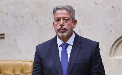 Presidente da Câmara dos Deputados, Arthur Lira (PP-AL), na posse de Flávio Dino como ministro do Supremo Tribunal Federal (STF), em 22 de fevereiro de 2024