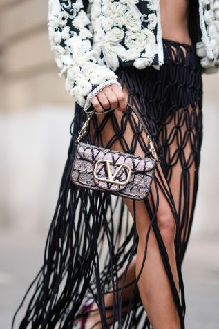 Franjas podem ser incorporadas em diversos looks / Edward Berthelot/Getty Images