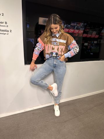 Golinha de camisa pra fora é dica de look da Mari Palma / Mari Palma