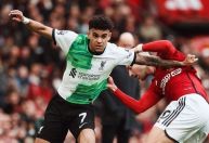 Empate do Liverpool mantém Arsenal na liderança da Premier League