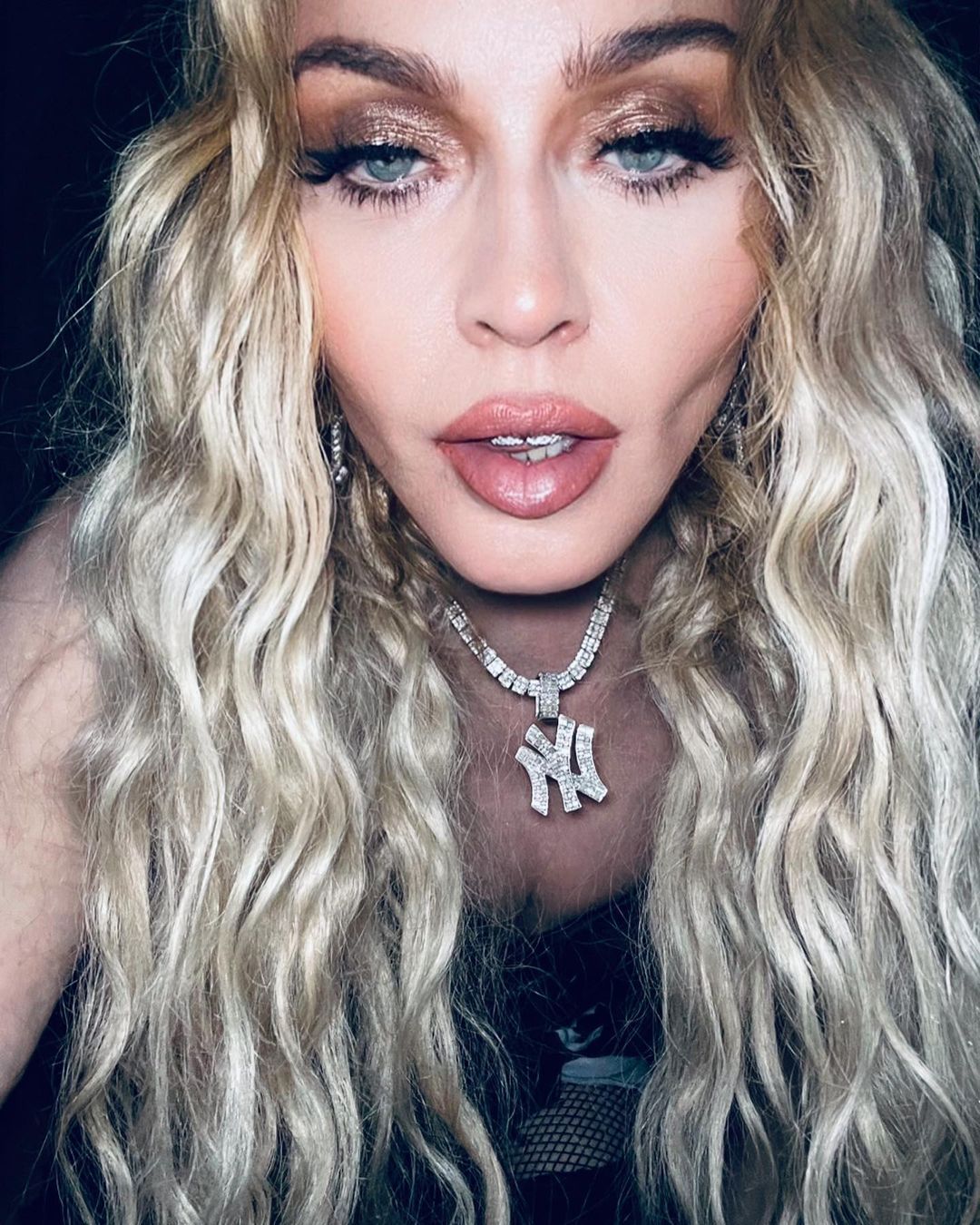 Madonna também costuma usar acessórios nos dentes / Reprodução/Madonna/Instagram