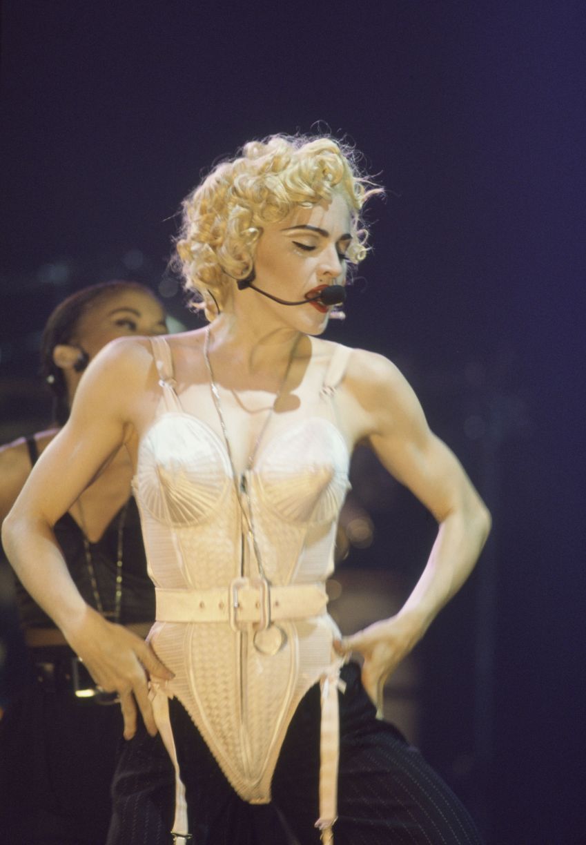 Madonna durante a turnê "Blond Ambition", em 1990 / THIERRY ORBAN/Sygma via Getty Images