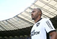 Botafogo renova com Marlon Freitas, volante admirado por John Textor