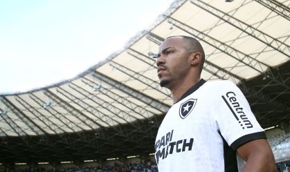 Palmeiras define prioridades e acelera negociações e sondagens