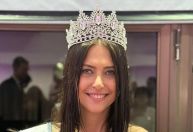 Mulher de 60 anos ganha Miss Universo Buenos Aires e revela truques de beleza