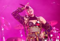 Gwen Stefani anuncia novo álbum solo após anos de hiato
