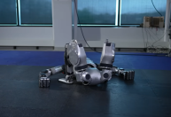Veja novo robô da Boston Dynamics fazer contorcionismos dignos de &quot;O Exorcista&quot;