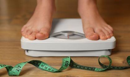 Crianças brasileiras estão ficando mais altas e obesas, mostra estudo