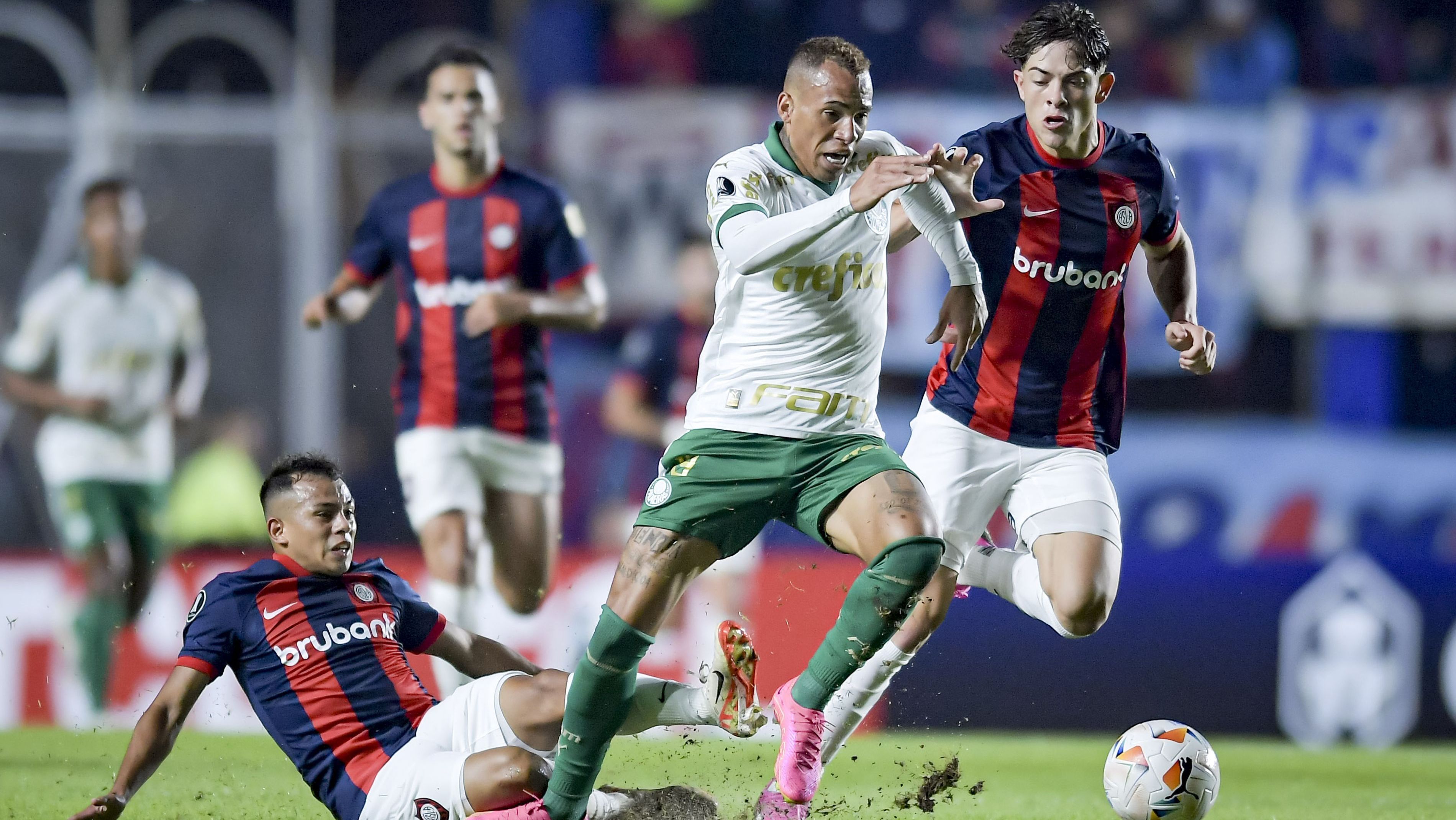 Lance de San Lorenzo 1 x 1 Palmeiras