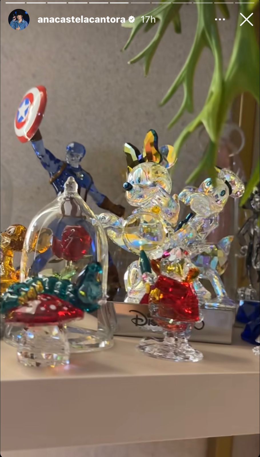 Ana Castela mostra miniaturas da Swarovski de personagens famosos / Reprodução/Instagram