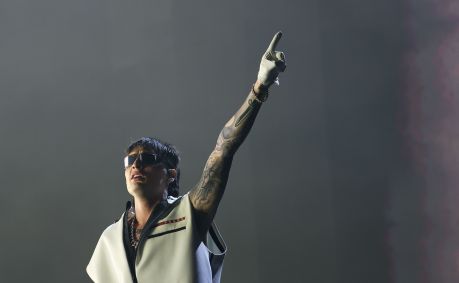 Peso Pluma se apresenta no Coachella na sexta-feira (12)
