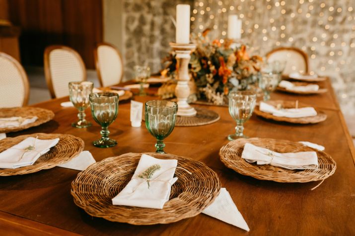 Capriche na mesa posta para o almoço ou jantar especial do Dia das Mães / Pexels