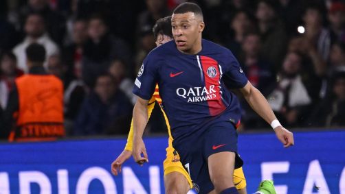 Mbappé em PSG x Barcelona