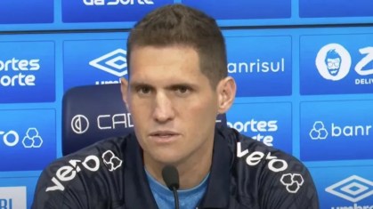 Rafael Cabral, ex-Cruzeiro, foi apresentado como novo goleiro do Grêmio