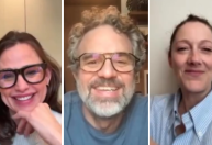 Jennifer Garner, Mark Ruffalo e Judy Greer celebram 20 anos de "De Repente 30"