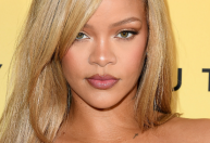 "Mal posso esperar para voltar", diz Rihanna sobre o Brasil
