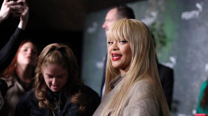 Rihanna fala com a imprensa no lançamento do tênis Creeper Phatty Earth Tone, da Fenty com a Puma, em Londres