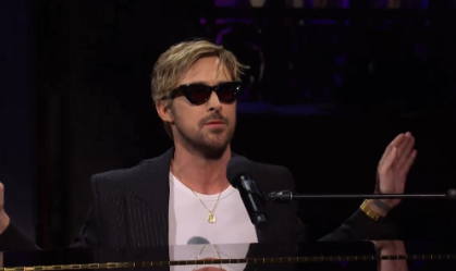 Taylor Swift reage à performance de Ryan Gosling cantando "All Too Well"