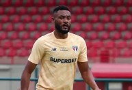 Reforço do São Paulo cumpre um terço de contrato sem entrar em campo