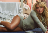 Sabrina Carpenter estrela nova campanha da marca de Kim Kardashian