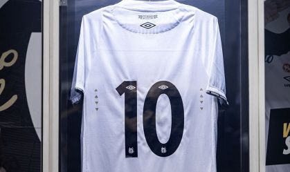 Camisa 10 do Santos ficará guardada