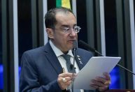 Kajuru diz ter apoio da maioria do Senado para banir torcedor violento dos estádios