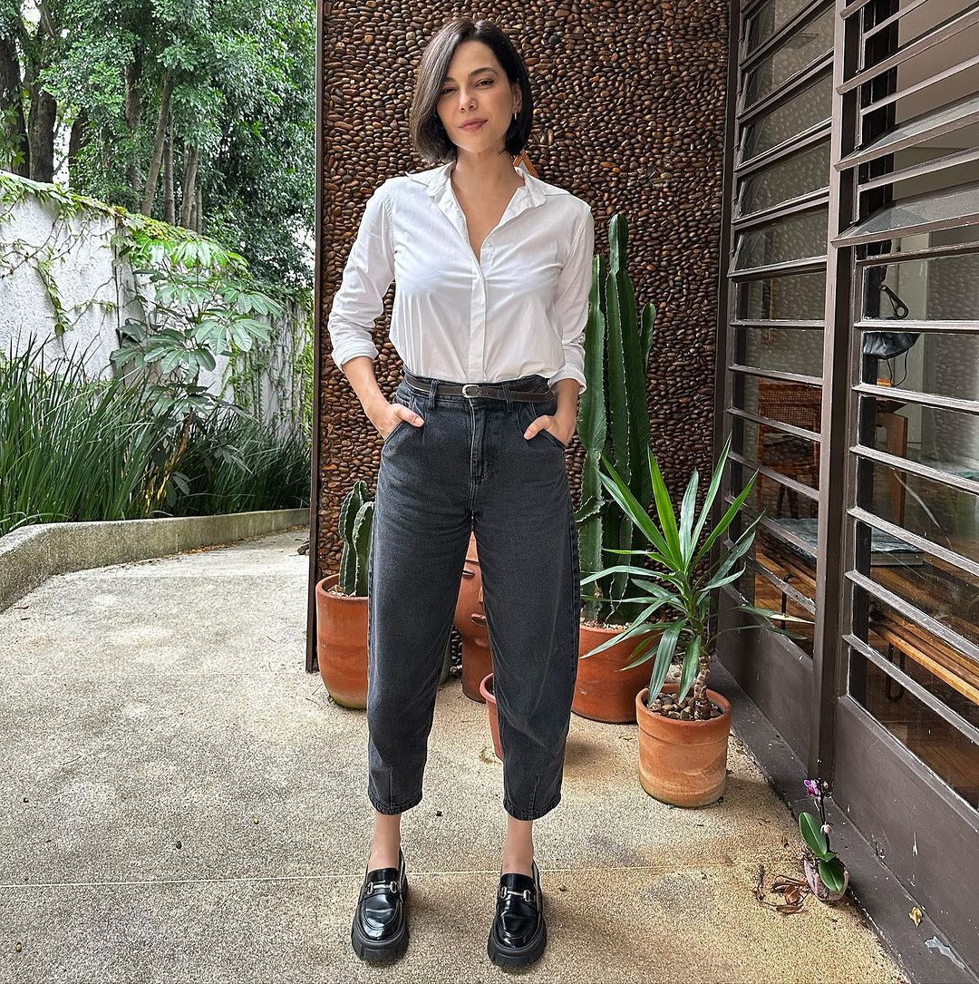Tainá Müller vive Martha na série portuguesa "Faro" / Reprodução/Tainá Müller/Instagram