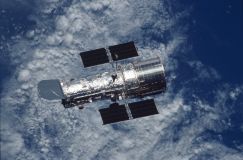 Telescópio em sua órbita em março de 2002
