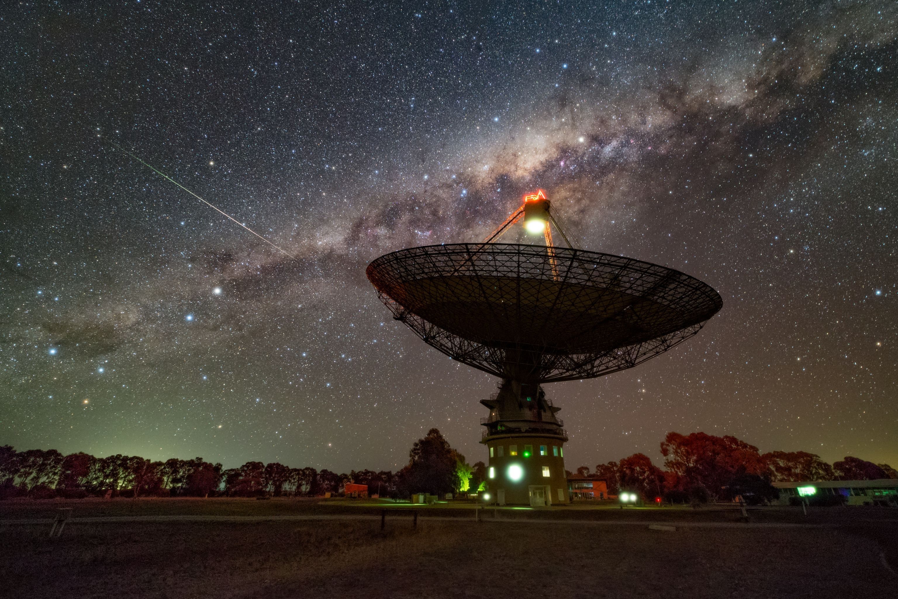 Antena do Radiotelescópio Murriyang, instalada em Nova Gales do Sul, na Austrália / CSIRO/Divulgação