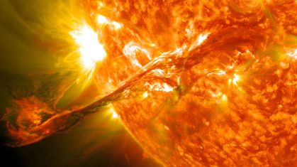 Tempestades geomagnéticas são causadas pela interação de grandes quantidades de partículas solares com o campo magnético da Terra