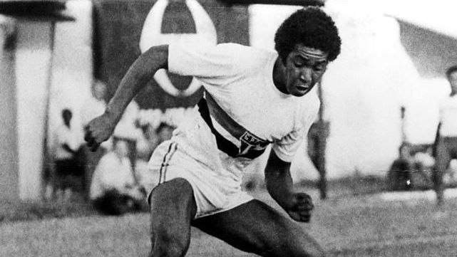 Terto jogou 498 partidas pelo São Paulo e foi tricampeão paulista pelo clube
