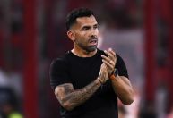 Técnico argentino Carlos Tevez foi oferecido ao Vasco, diz Benja