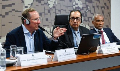 Kajuru diz que Textor mostrou "indícios indiscutíveis" em relatório sobre manipulação