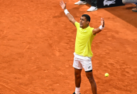 Thiago Monteiro surpreende, vence 7º do mundo e vai à terceira rodada em Madri