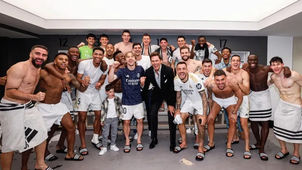 Tom Brady visitou o vestiário do Real Madrid após vitória merengue no clássico contra o Barcelona