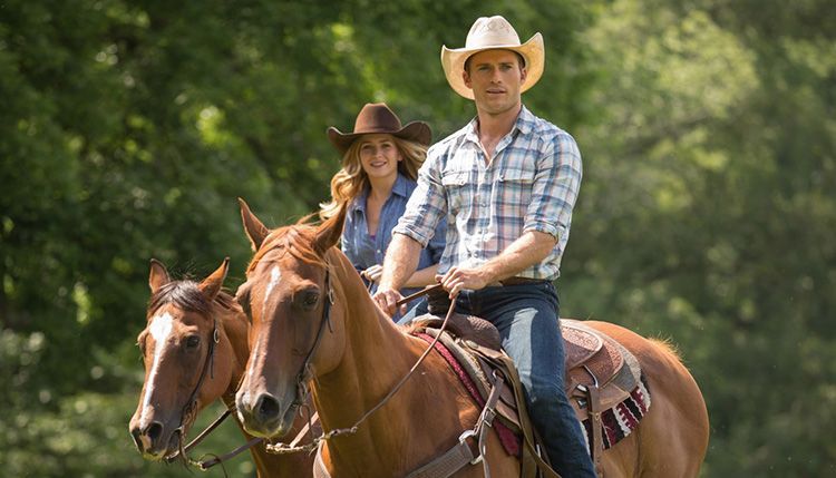 "Uma Longa Jornada" é protagonizado por Britt Robertson e Scott Eastwood / Divulgação