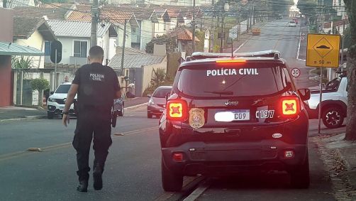 Polícia cumpriu mandados de prisão e de busca e apreensão