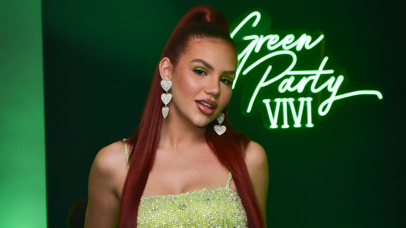 Vivi Wanderley celebra 23 anos em São Paulo