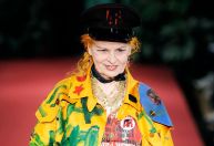 Peças do acervo pessoal de Vivienne Westwood serão leiloadas