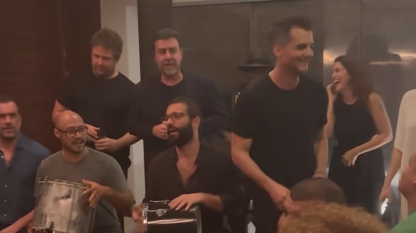 Wagner Moura, Humberto Carrão, Selton Mello e Marcelo Freixo curtem samba juntos