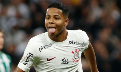 Perdendo espaço no Corinthians, Wesley lidera em dribles por jogo no Brasileirão