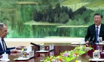 China reforça parceria com Rússia durante reunião em Pequim