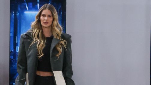 Yasmin Brunet desfilou pela Forca Studio
