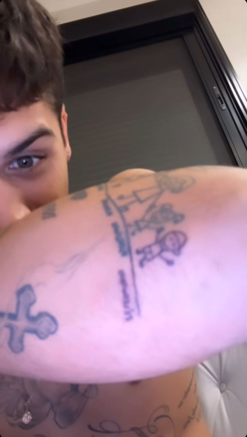 Cantor Zé Felipe acrescentou um menininho ao desenho da família / Reprodução/Instagram