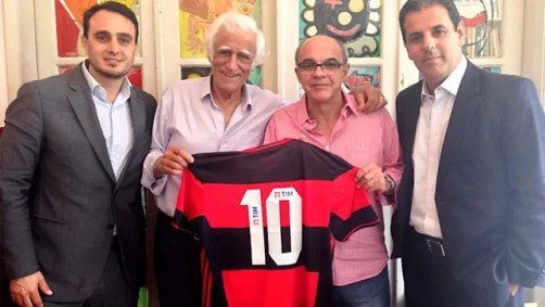 Em 2016, Ziraldo recebeu a camisa 10 personalizada do Flamengo