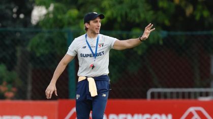Zubeldía em seu primeiro treino no comando do São Paulo