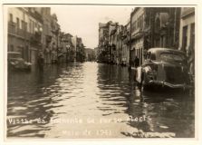 Alagamento na rua dos Andradas, região do Centro Histórico de Porto Alegre (RS), durante a enchente de 1941
