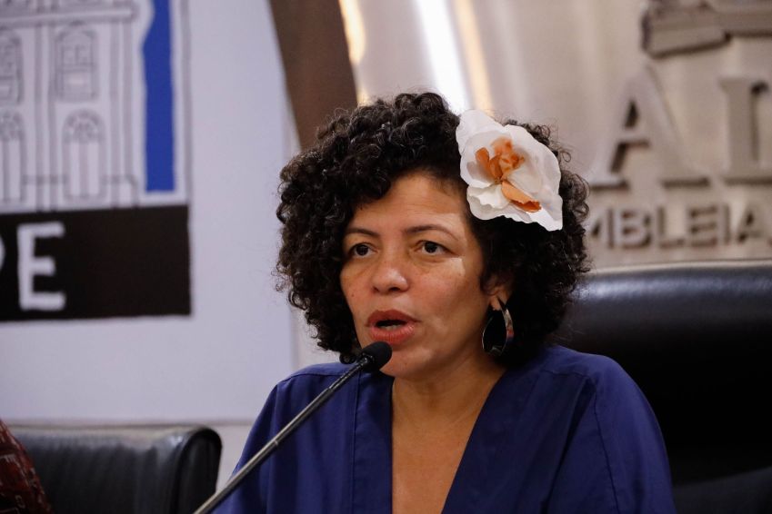 A pré-candidata à prefeitura do Recife Dani Portela (PSOL) / Giovanni Costa/Alepe