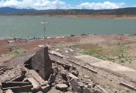Calor extremo e seca revelam cidade submersa nas Filipinas